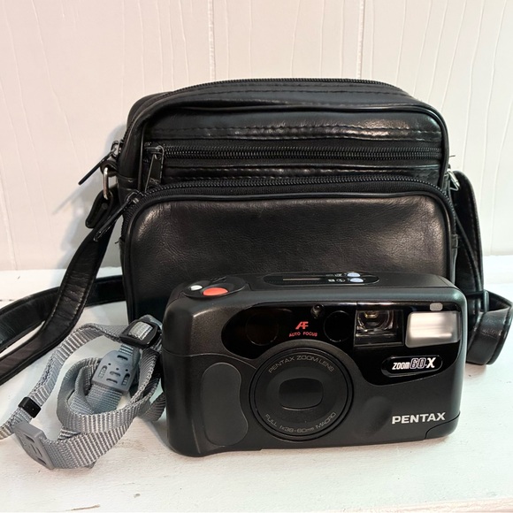 Pentax Other - Pentax IQ Zoom 60-x 35mm Film Camera with Bag Untested